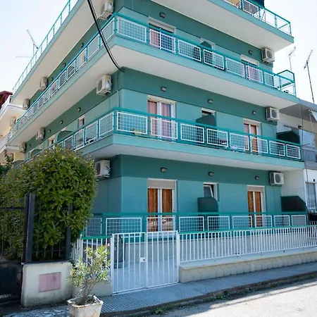 Amelies Paralia Katerinis