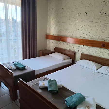 Amelies Aparthotel *